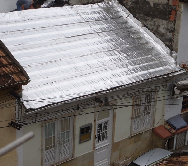 Foto 1 - Impermeabilizao telhados -Lajes e Calhas